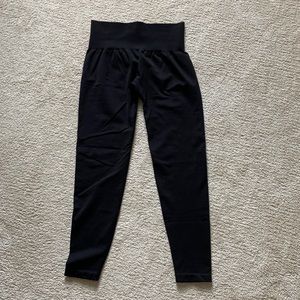 NVGTN Black Solid Seamless Leggings Medium